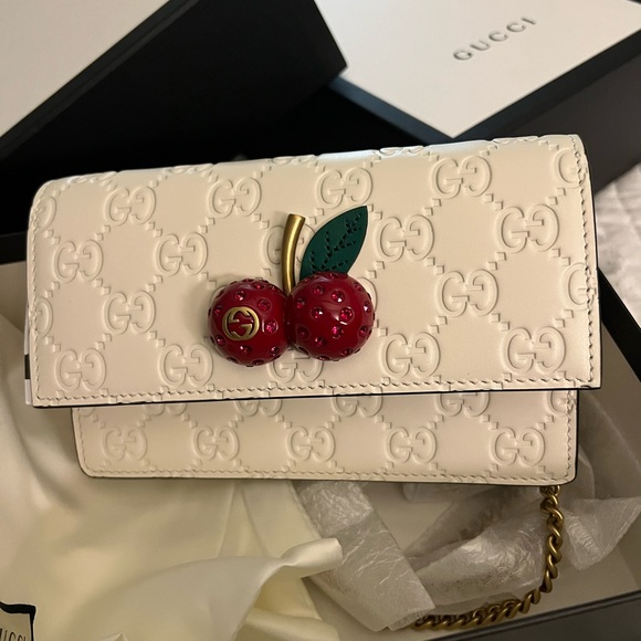 Gucci Guccissima cherry bag - Picture 5 of 14